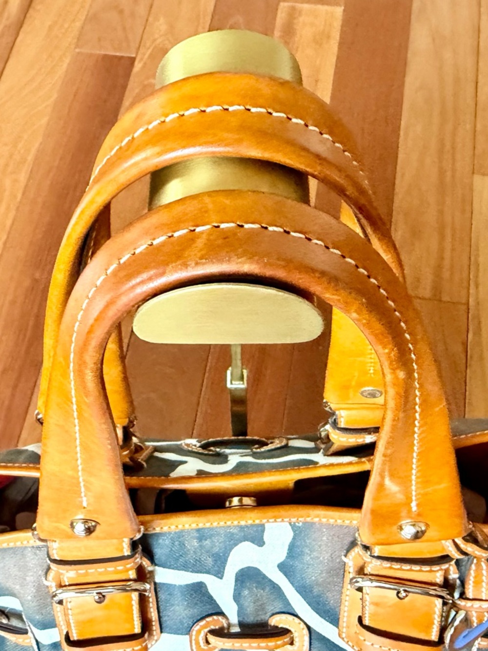 Dooney & Bourke Serengeti Giraffe Canvas Tote with Leather Handles and Trim - Picture 7 of 15